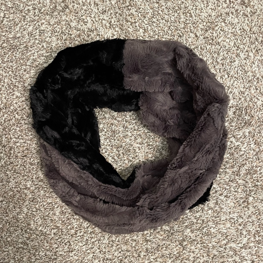 Two Tone Faux Fur Scarf